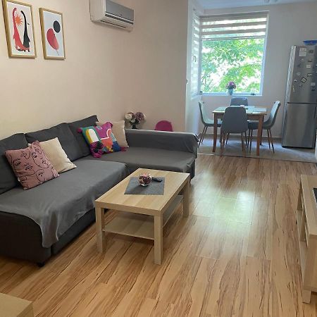 Geri Apartment Burgas City Exterior foto